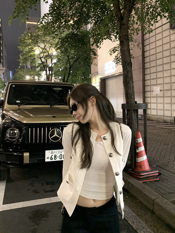 黄只只zzpalette 中古香香 人气王！设计感明线撞色小香牛仔外套|undefined