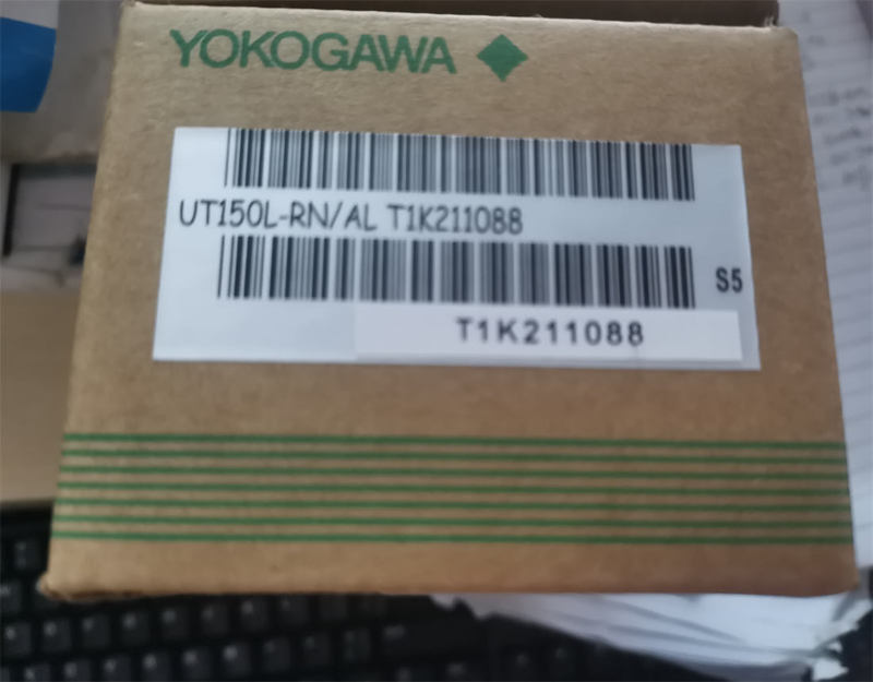 Japan Yokogawa YOKOGAWA thermostat UT150L-RN-S8 UT150L-RN-S6