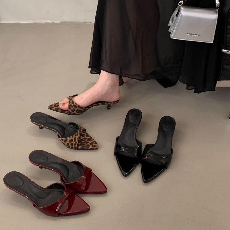 Red High-Heeled Slippers for Women, New Pointed-Toe Model 2026, Versatile Single-Strap Summer Sandals for Outdoor Wear Red High-Heeled Slippers for Women, New Pointed-Toe Model 2026, Versatile Single-Strap Summer Sandals for Outdoor Wear