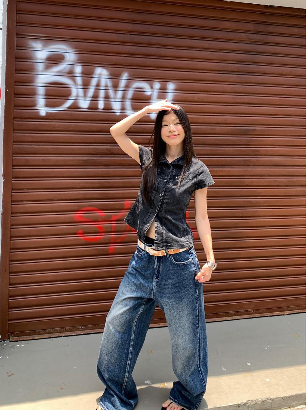 Jeans uomo vintage gamba dritta in denim con patch ricamato_voghion.com