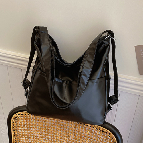 This year's popular college student armpit bag is simple and fashionable large-capacity tote bag for women  winter new shoulder bag