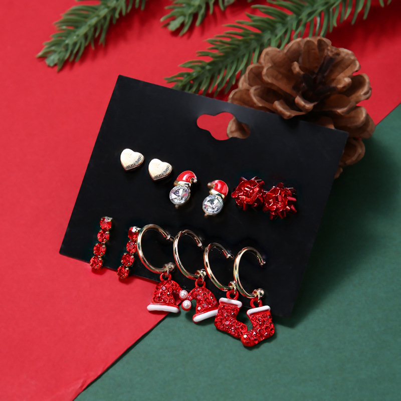 Cute Christmas Hat Christmas Socks Heart Shape Alloy Plating Inlay Rhinestones Earrings Ear Studs 1 Set display picture 1