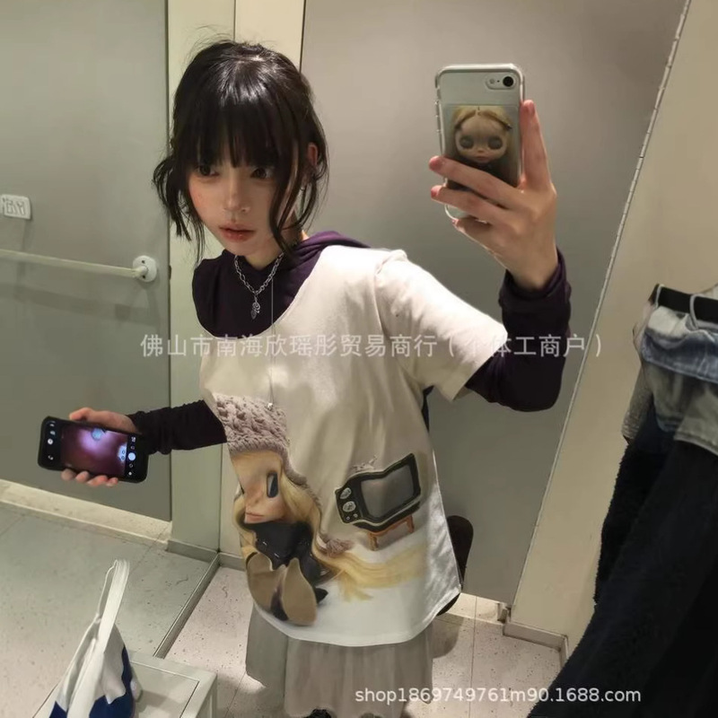 Korean Niche Design Coy** Big-Eyed Doll Print Craft, Large Neckline, Can Be Worn Off-Shoulder, Loose Fit, Ins-Style Casual Short-Sleeve Korean Niche Design Coy** Big-Eyed Doll Print Craft, Large Neckline, Can Be Worn Off-Shoulder, Loose Fit, Ins-Style Casual Short-Sleeve