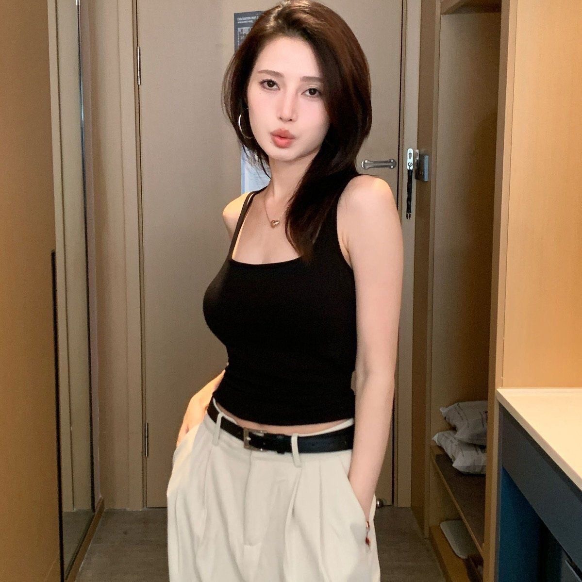 검은색