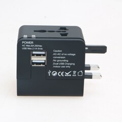 全球通用旅行转换插双USB2.1A多国旅游转换插头礼品插头