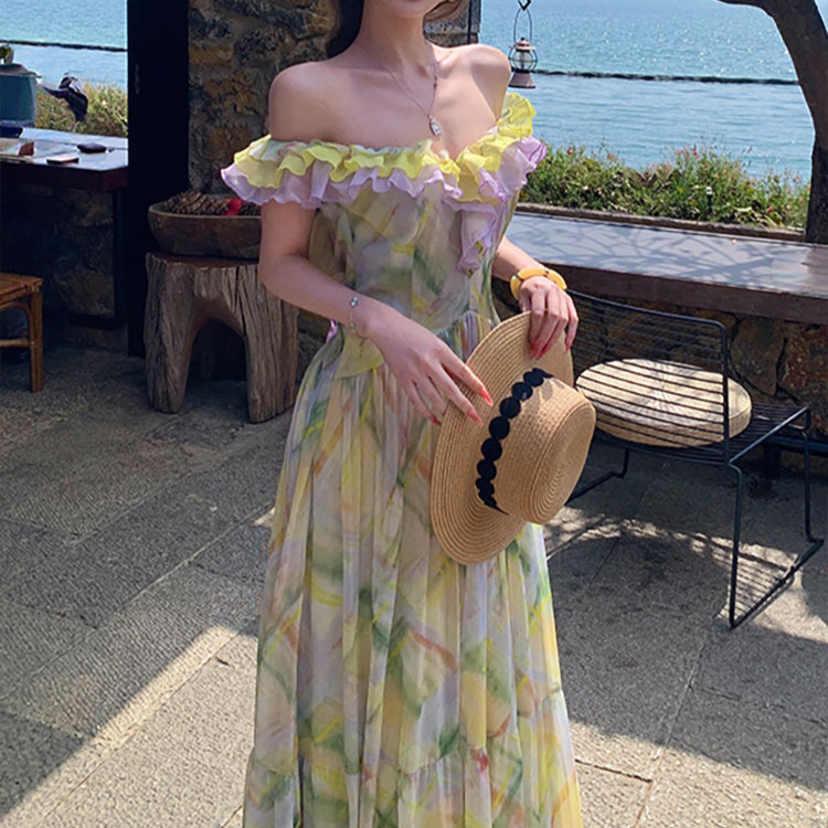 Southern French Floral Romantic Print Dress with Contrasting Colors and Ruffled Edges, Open-Back Fairy-Style Long Dress for Vacation