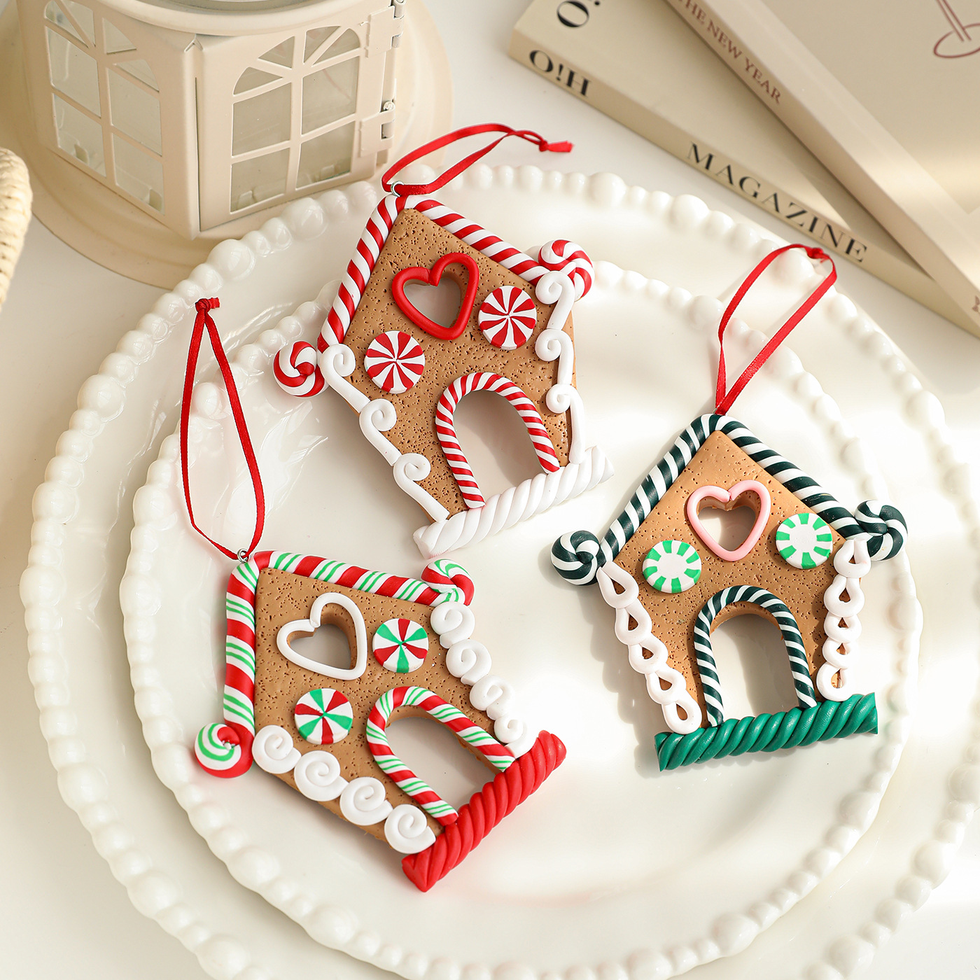 Nuevo pan de jengibre de cerámica suave hombre pan de jengibre casa pequeña colgante de árbol de Navidad adornos de Navidad adornos de colgante retro