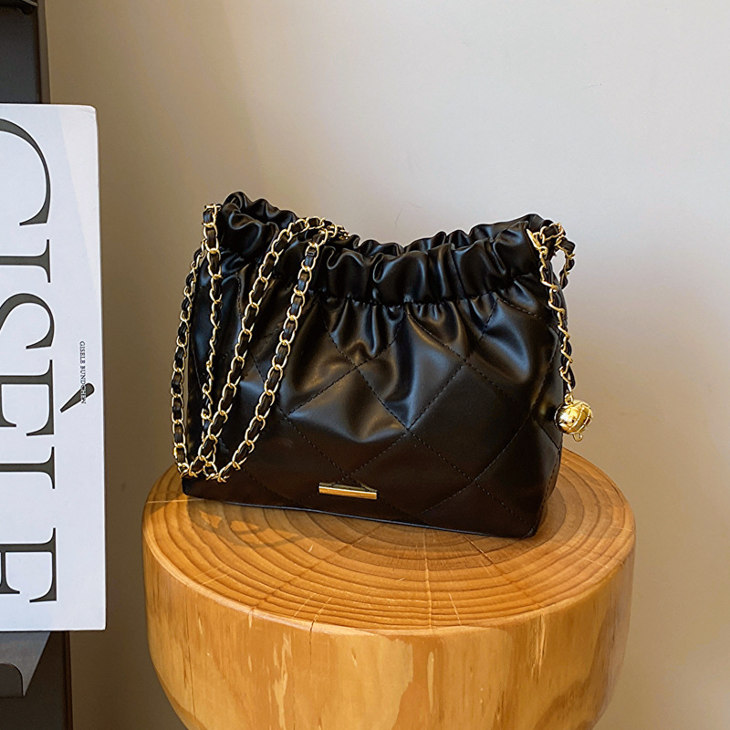 Soft Leather Large Capacity Fashionable Pleated Chain Shoulder Bag 2023 Summer New Style Western Style Casual Bag Strap Crossbody Bag