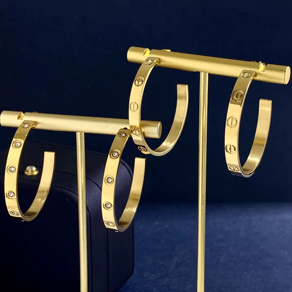 C-Shaped Multi-Style Earrings for Women, Fashionable European and American Style, Unique Screw Design, Full Diamond, Single Stud, Large Earrings