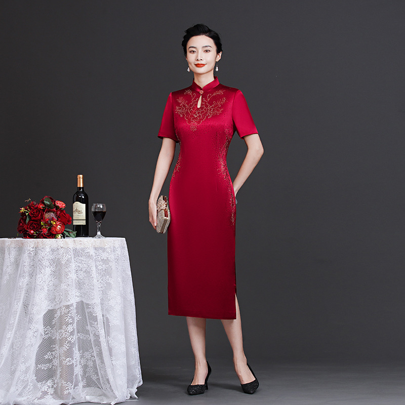 Chinese Retro Stand-Up Collar Long Cheongsam Dress Wedding Banquet Mother's Dress Noble Wedding Dress for Mother-In-Law Plus Size Chinese Style Chinese Retro Stand-Up Collar Long Cheongsam Dress Wedding Banquet Mother's Dress Noble Wedding Dress for Mother-In-Law Plus Size Chinese Style
