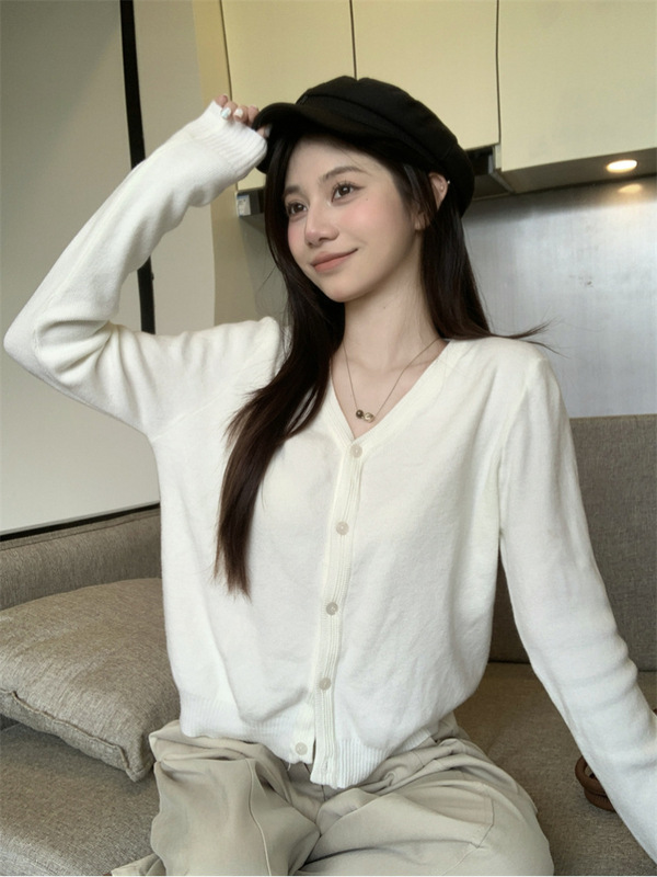 法式极简风V领针织毛衣女春秋ins气质长袖单排扣宽松上衣开衫外套|undefined