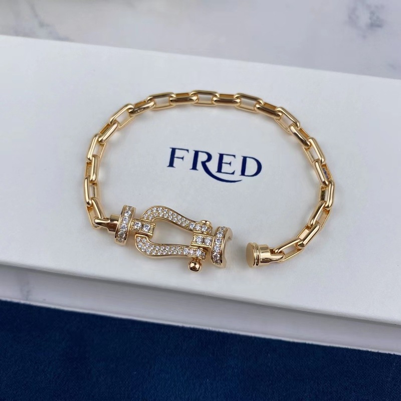 フレッド マーティン バックル ブレスレット V ゴールド メッキ 18K ローズゴールド フル ダイヤモンド オーバル バックル ブレスレット 男女兼用 カップル メーカー|undefined