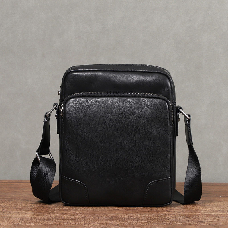 Túi đeo chéo nam da bò thật 20×7×24 cm kiểu mới — Màu đen