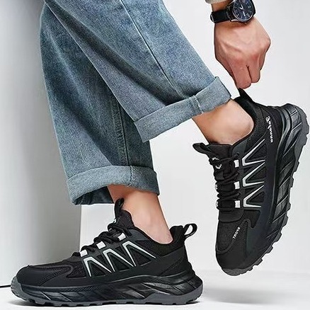 Zapatos cómodos para hombres, calzado deportivo, zapatos casuales de malla al por mayor, suela suave, tendencia ligera, zapatos para correr de plataforma de todo fósforo al por mayor