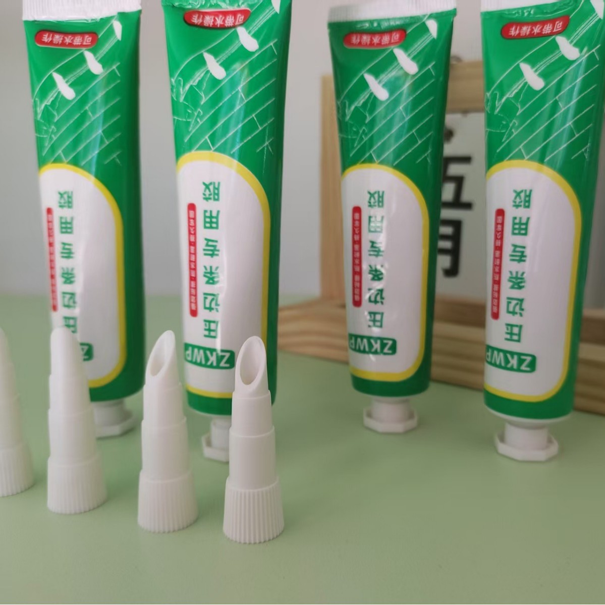 木地板压条胶金属过门压边条收口条专用胶踢脚线脱落强力胶粘合剂