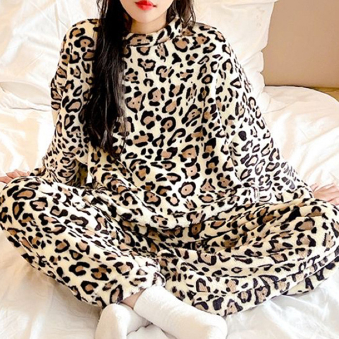 Otoño y invierno pijama de mujer punto pequeño conejo flanel engrosado dulce dibujos animados casuales manga larga cálida coral conjunto de terciopelo