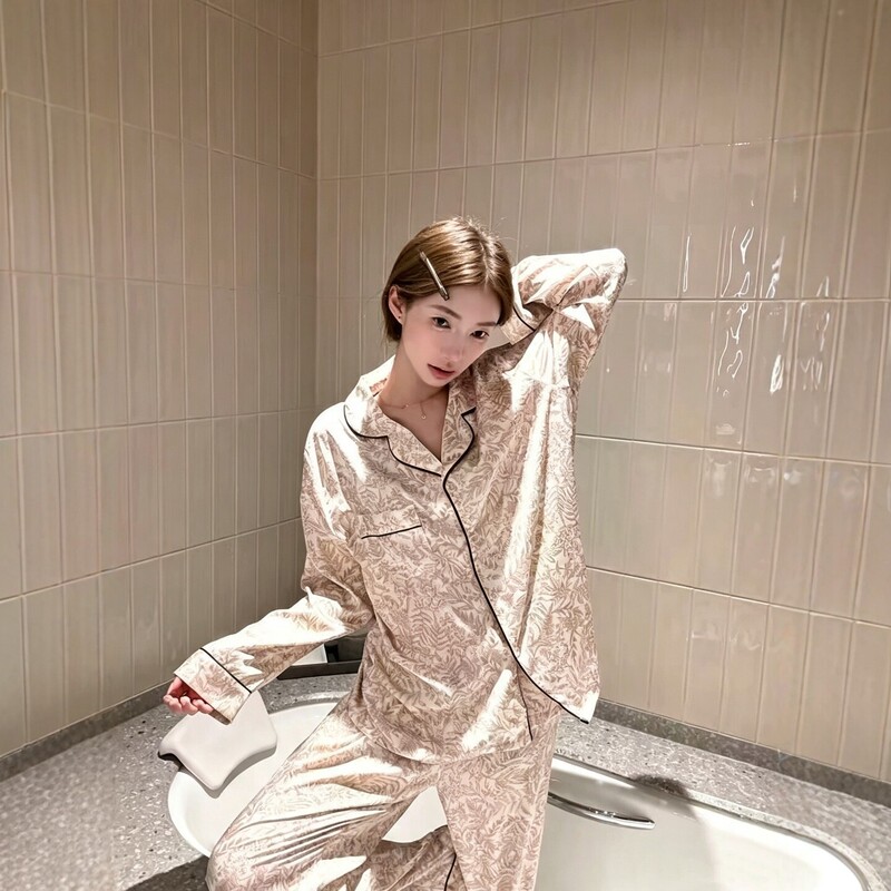 2026 Women's Ice Silk Pajamas Spring and Autumn Long Sleeve Long Pants Set Home Wear Can Be Worn Outside Leopard Print Foreign Trade Wholesale