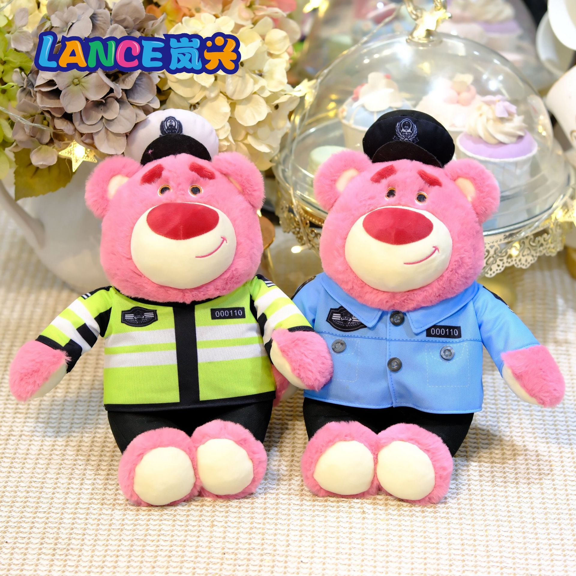 8寸草莓交警熊30CM公仔机娃娃毛绒玩具星之拼多多网红工厂现货