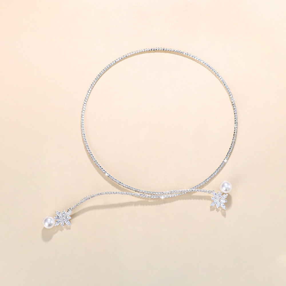 Style Simple Géométrique Fleur Alliage Placage Incruster Strass Femmes Collier Ras De Cou display picture 4