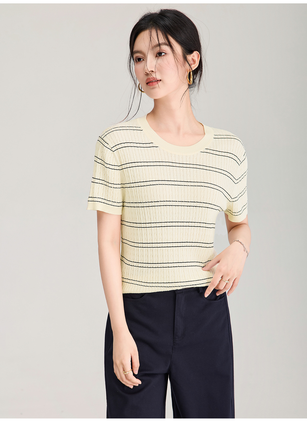 Áo thun dệt kim tay ngắn cổ tròn họa tiết sọc vintage nữ — màu xanh navy chi tiết 19