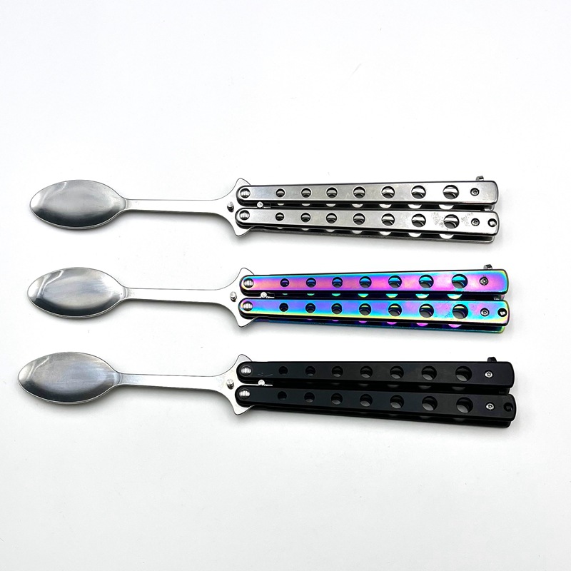 Yangjiang Outdoor Pieghevole Forchetta Cucchiaio Campeggio Portatile Stoviglie CSGO Coltello a Farfalla Fancy Hand Practice_voghion.com