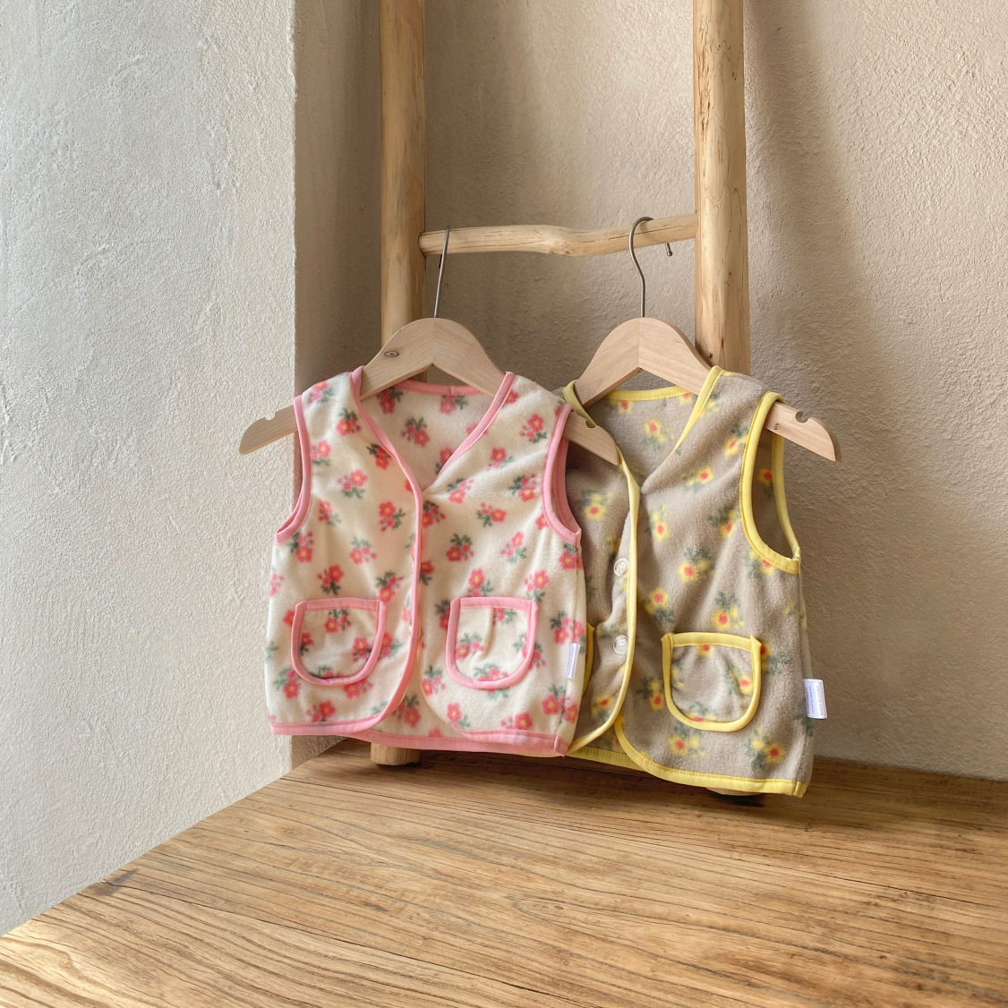 Bebé bebé primavera y otoño floral de terciopelo de doble cara de un solo pecho ropa exterior chaleco niños y niñas bebé niños chaleco caliente