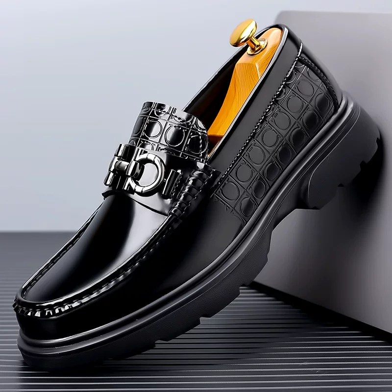 Low shoes English style for leather shoes, trend loafers platform, casual footwear, British style, autumn, Korean style