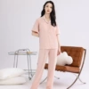 Fuchsia trousers, with short sleeve
