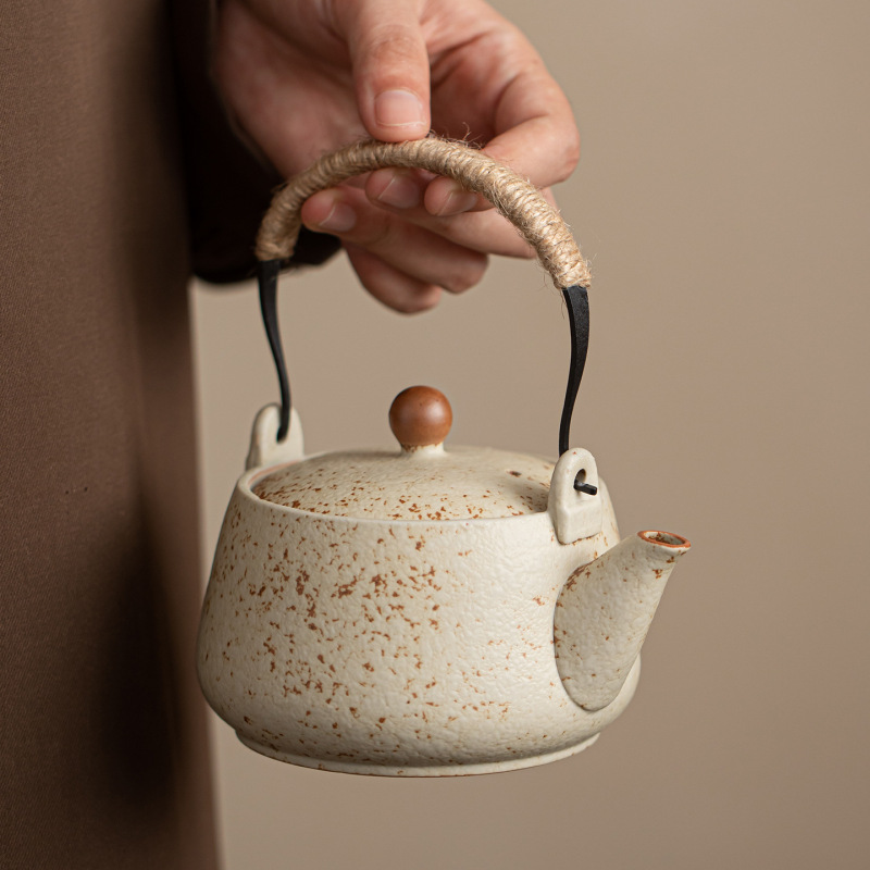 Chinese-Style Ceramic Kung Fu Teapot with Handle, Household Teapot, Rustic Retro Tea Set, Single Pot with Filter, Anti-Scalding Handle