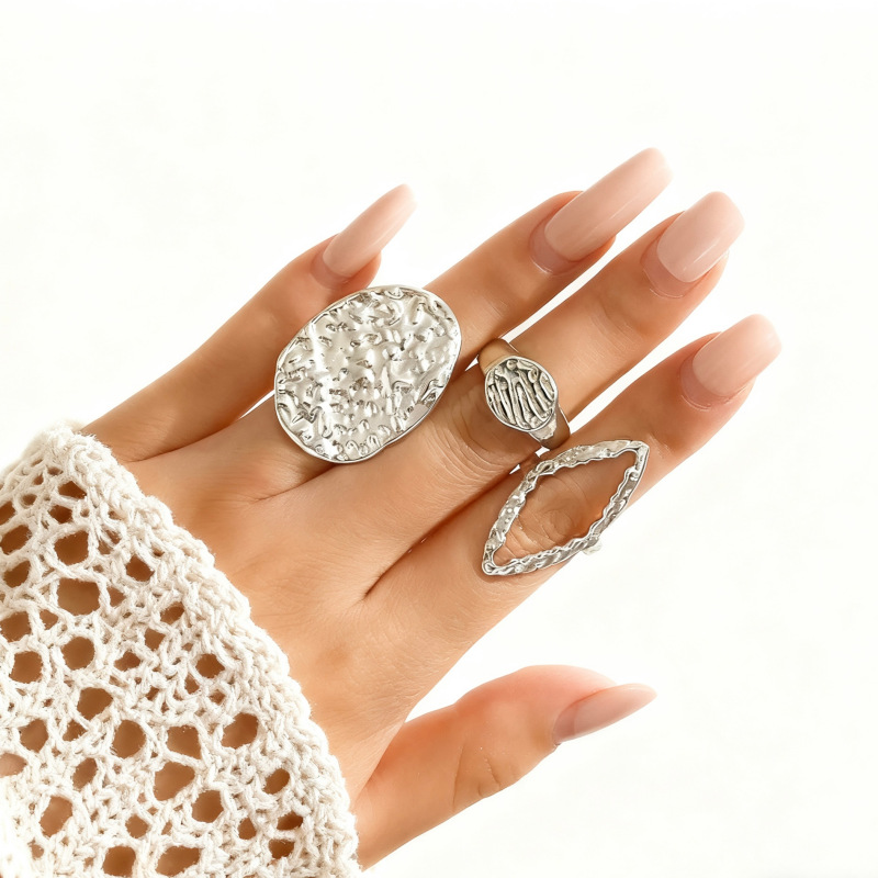 Sparkling Designer Ring For Women, Sleek And Comfortable Jewelry_voghion.com
