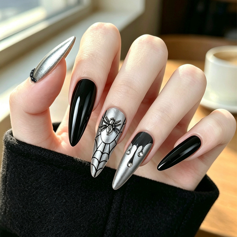 Best-selling in Europe and America: Black-edged spider web long nail art, silver base spider long pointed nail stickers, Halloween press-on nails Best-selling in Europe and America: Black-edged spider web long nail art, silver base spider long pointed nail stickers, Halloween press-on nails