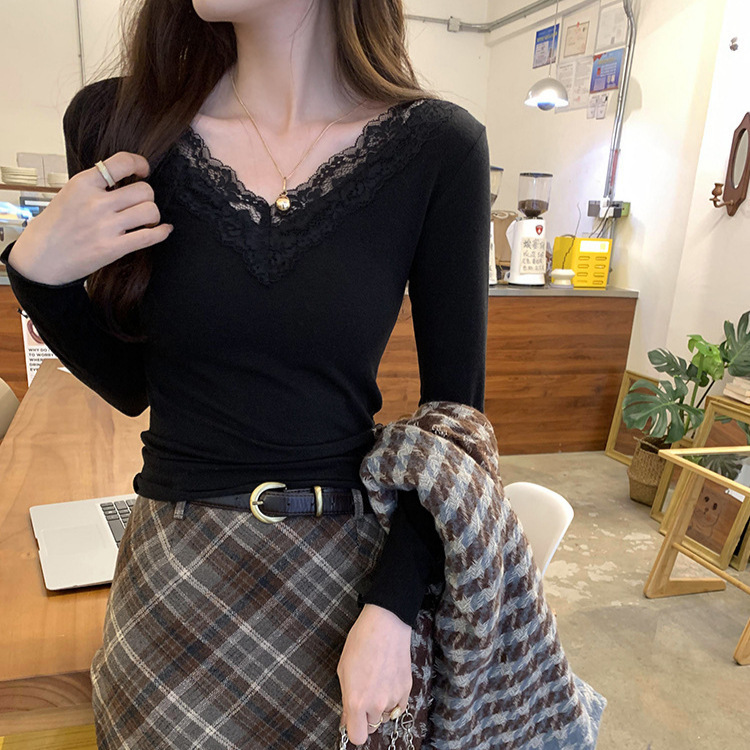 Black Lace Splicing V-Neck German Velvet Inner Layering Shirt Autumn and Winter New French High-End Slim Fit Versatile Top