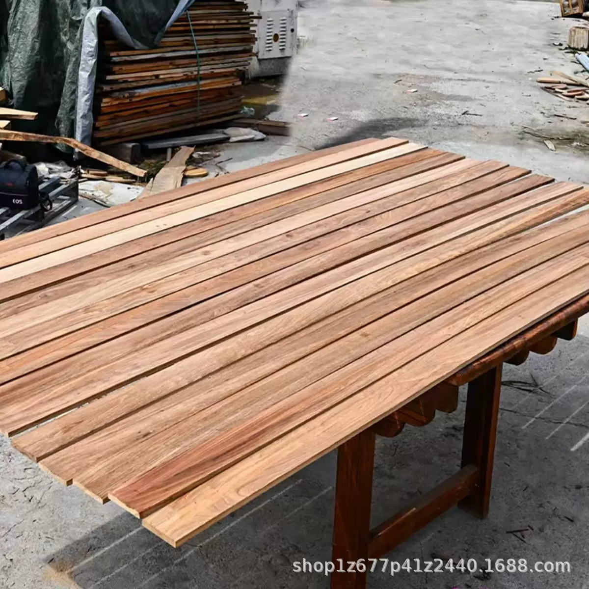 老榆木板材实木风化庭院护墙板做旧木地板民宿装修复古楼梯踏步板