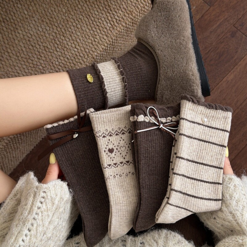 Melard women's socks, autumn collection, with a bow design, mid-calf length, 2026 new style, retro coffee color, made with combed cotton and featuring a decorative trim Melard women's socks, autumn collection, with a bow design, mid-calf length, 2026 new style, retro coffee color, made with combed cotton and featuring a decorative trim