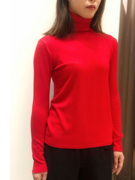 Soft cashmere red base body-friendly sweater