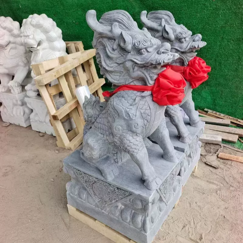 石雕麒麟 青石麒麟石头火麒麟 大院用汉白玉麒麟雕塑门口摆件