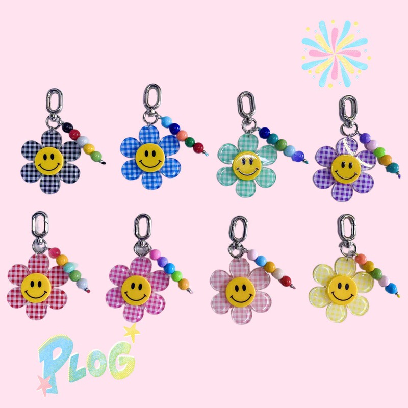 Yue Xiao Rainbow Grid Flower Keychain Ins Style Korean Smiley Face Cute Unisex Car Bag Phone Pendant Small Accessories