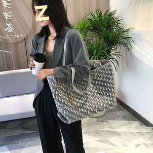 ��������Ů2025�ﶬ�¿�r�д������������μ���ٴ����ذ����