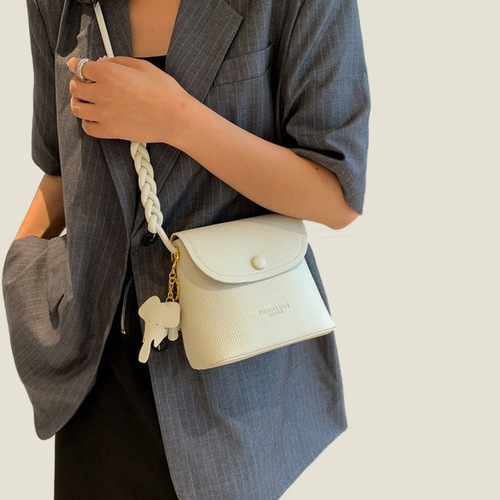 Lifestyle Retro Small Water Bucket Bag 2024 New Women's Bag Trendy Matchable Crossbody Bag Fashion Commute Small Square Bag