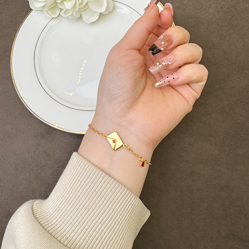 Nuevo chino vietnamita pulsera de oro de arena ligera de lujo goteo de aceite carta de amor pulsera de amor rojo mujer simple joyas de alta calidad al por mayor