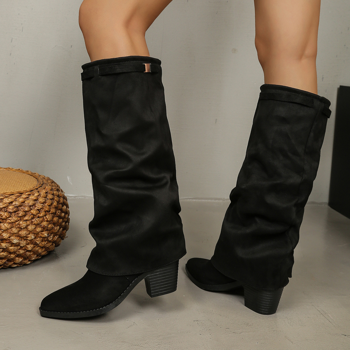 Bottines grandes tailles transfrontalières pour femmes, collection automne-hiver 2025, nouveauté tendance, bout pointu, talon compensé, export_voghion.com