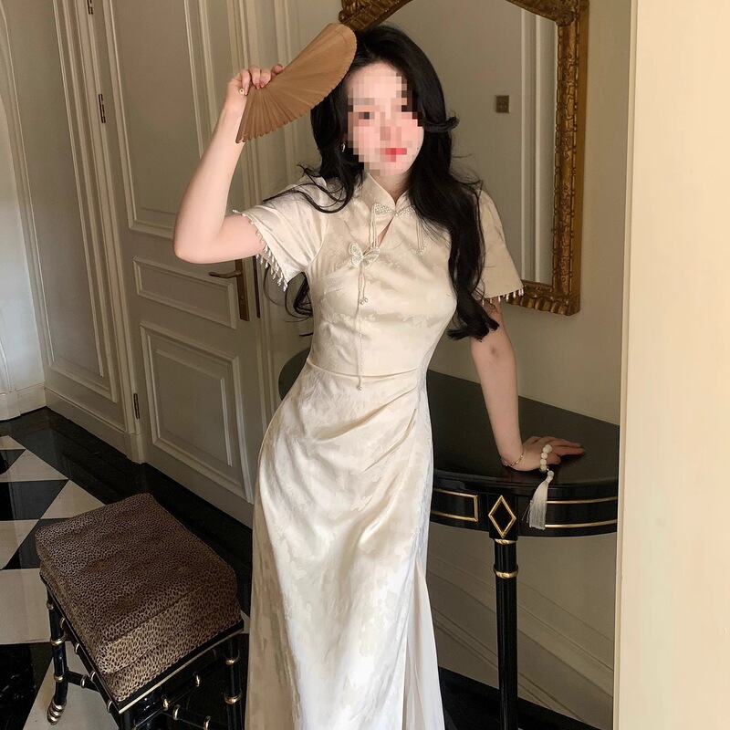The New Summer Style Is so Beautiful and Age-Reducing. This Year's Trendy National Style Cheongsam Is a New Chinese-Style Long Dress in Apricot Color