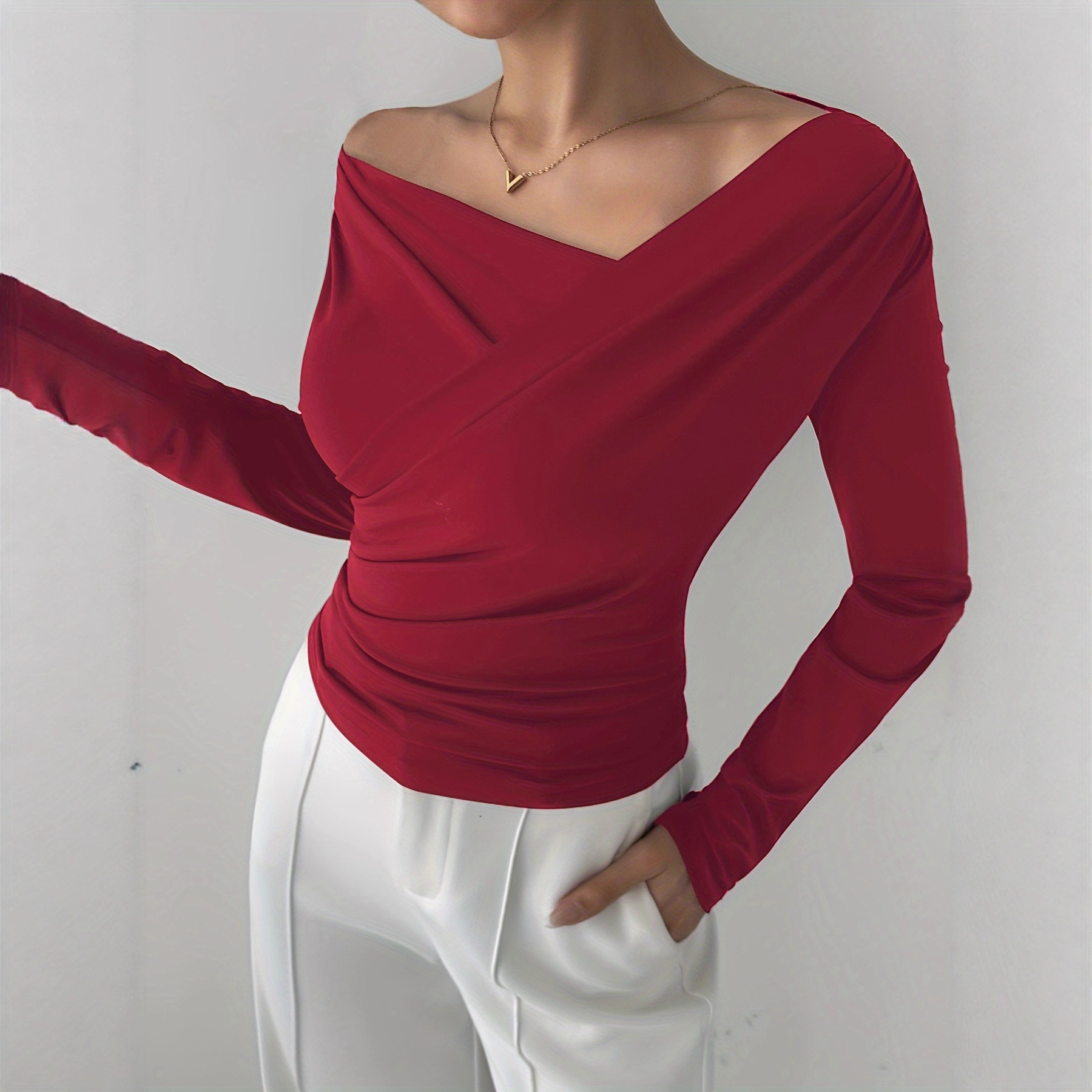 Top versátil de manga larga ajustado con un solo hombro descubierto, de color liso, a la moda, novedad primavera 2026, estilo europeo y americano, para uso diario.