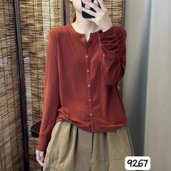 Guka 服秋無地シングルブレストシンプルな長袖 Tシャツ女性の芸術的なラウンドネック痩身気質底トップ