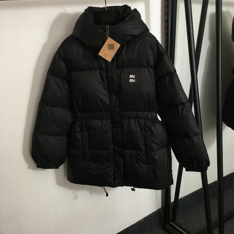 冬季字母胶印logo抽绳收腰双头拉链设计按扣防风遮挡连帽羽绒服外|undefined