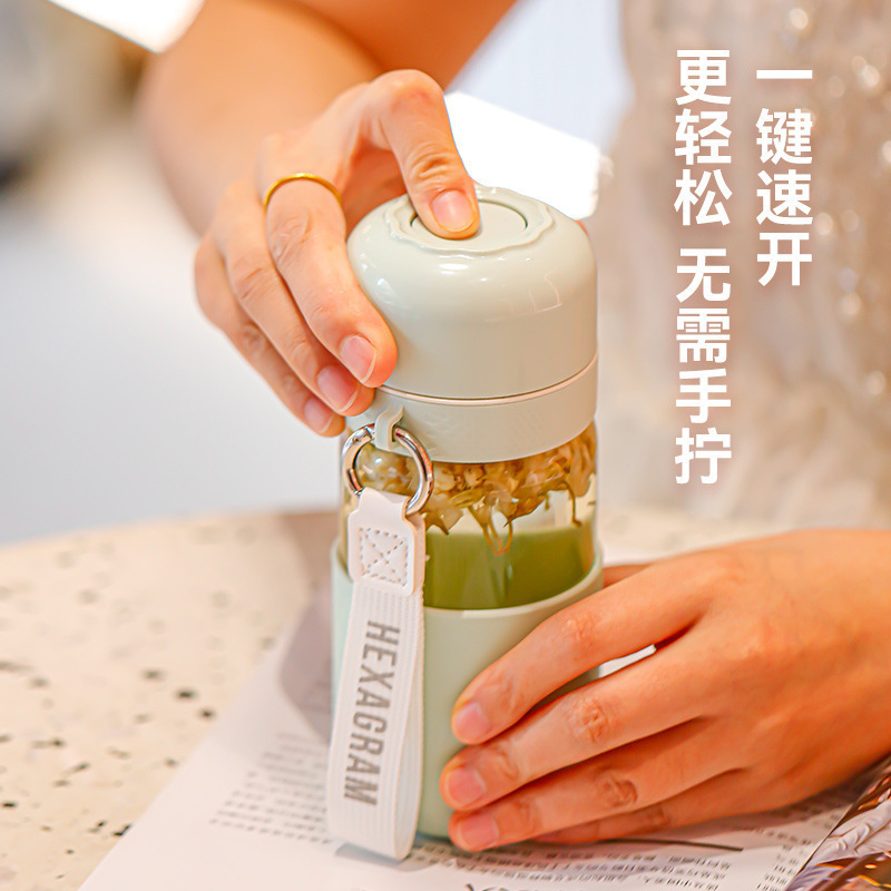 見栄えの良い、すぐに開くカップ、ワンクリックで蓋を開けるティーカップ、ガラス製の透明なカップルウォーターカップ、密閉されたカーカップ|undefined