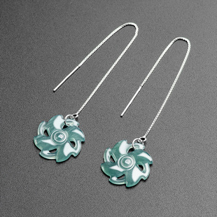 Natural A goods jadeite S925 silver inlaid light green time to run earrings earrings fashion high-end women's earrings wholesale