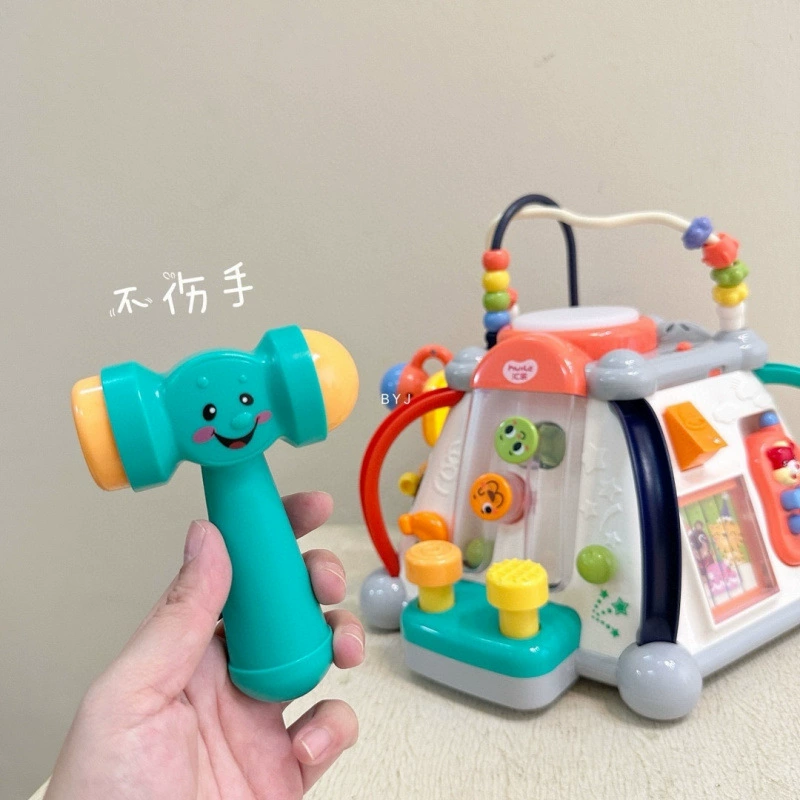 Шестигранник ребенок хлопает барабаном