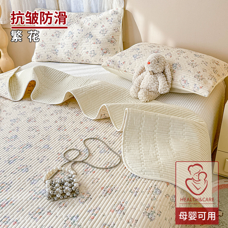 Juego de tres piezas con cubierta de cama de algodón Clase A 2025 nuevas sábanas de dormitorio acolchadas de tatami de algodón universal de cuatro estaciones