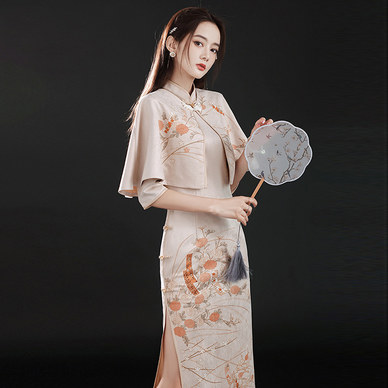 Traditional Style Cheongsam Two-Piece Set 2025 New Autumn Improved Long-Sleeve Elegant High-End Retro Republic Era Cape Long Style